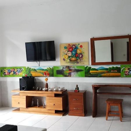 ヴィラ デンカーク Banjar エクステリア 写真