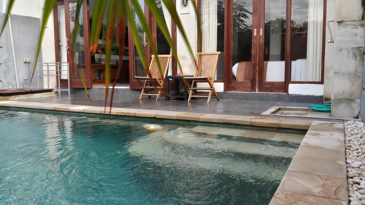 ヴィラ デンカーク Banjar エクステリア 写真